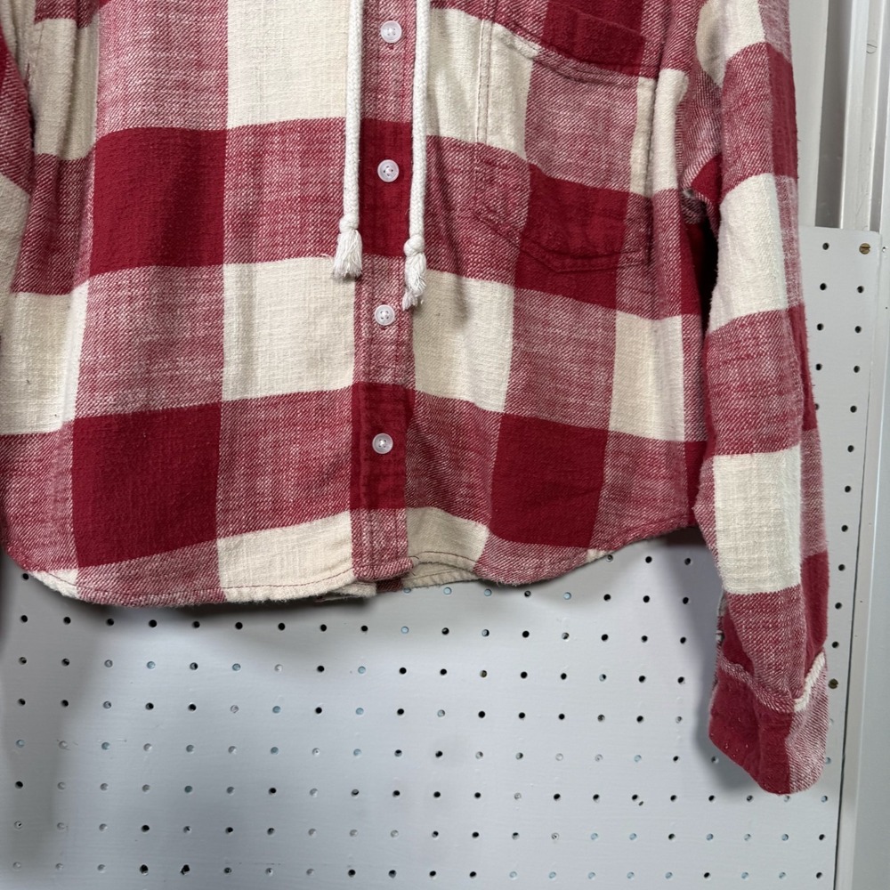 American Eagle Flannel Shirt Women's Large Red Plaid Cropped Hooded Button‎ Down - Picture 4 of 11